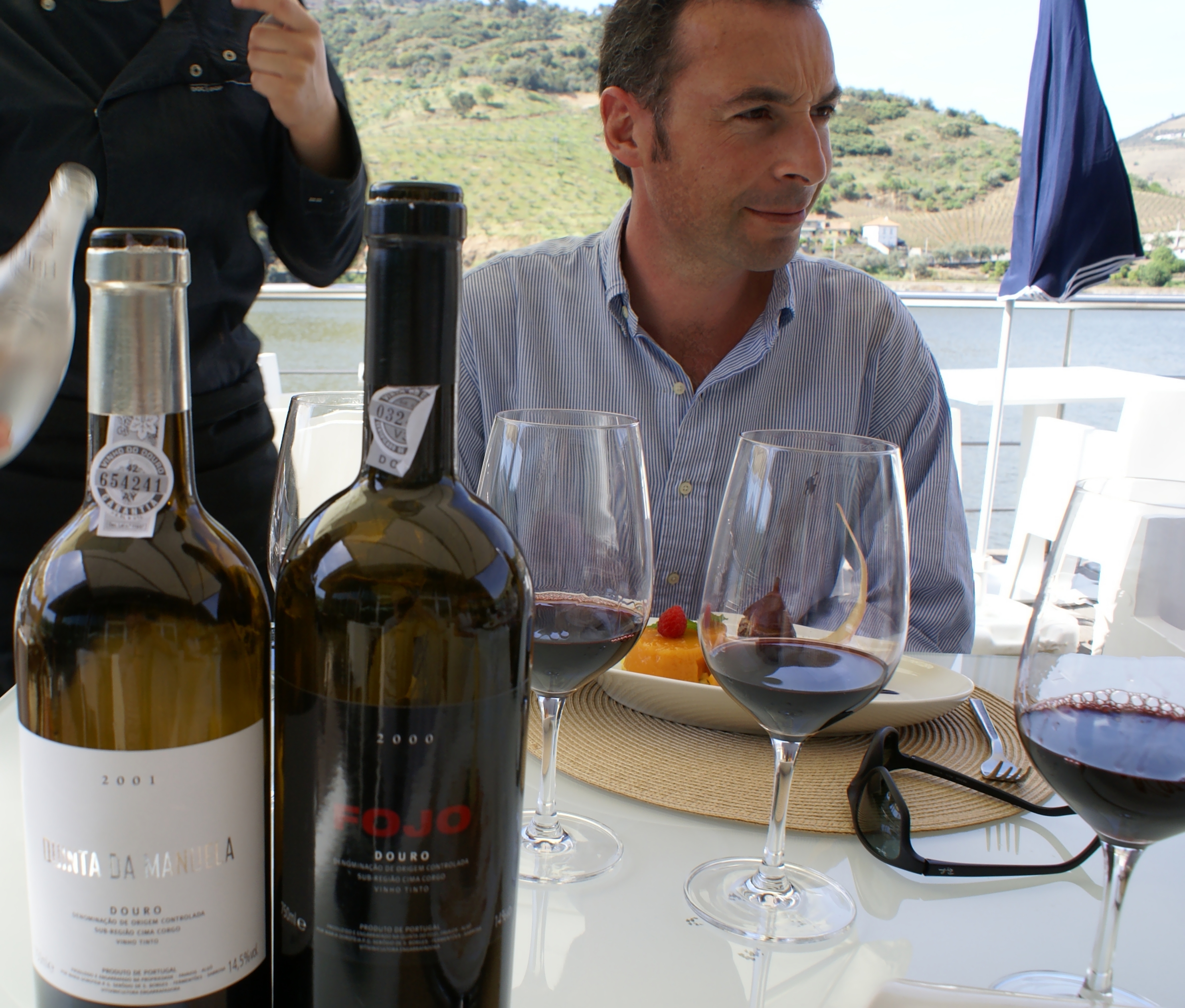 Jorge Serôdio Borges with Quinta do Fojo 2000 and Quinta da Manuela 2001